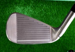 M5アイアンのフェース