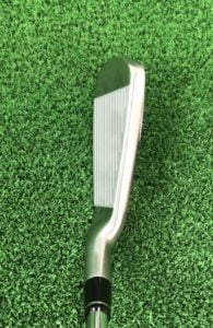 HONMA TW-U 構えると