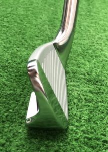 RMX220アイアンの顔