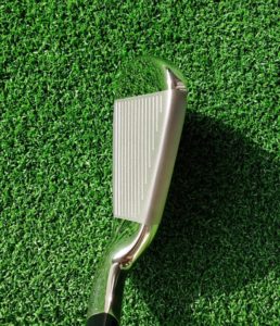 MAVRIKアイアンを構えると