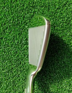 SIM MAX アイアンを構えると