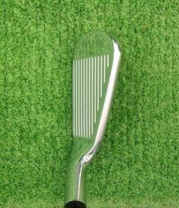 MAVRIK PROアイアンを構えると