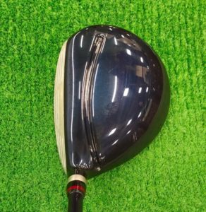 ONOFF AKA FW2020を構えると