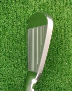 JPX200Xアイアンを構えると