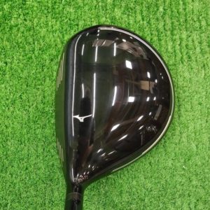 ST200Xフェアウェイウッドを構えると