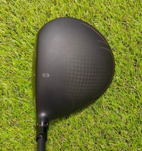 EZONE GT 435 ドライバーを構えると