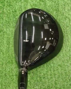 TSi2フェアウェイウッドを構えると