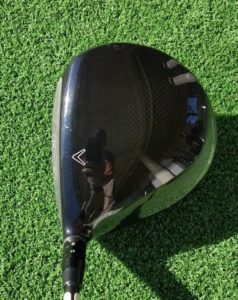 EPIC SPEEDドライバーを構えると