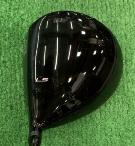 PRGR LSドライバーを構えると