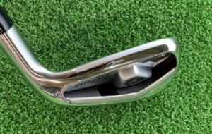 T300アイアンのポケットキャビティ