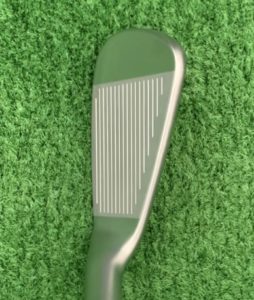 i59アイアンを構えると