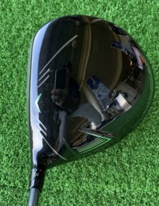 XXIO X2022を構えると