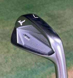 JPX923TOUR MIZUNOのバックフェース
