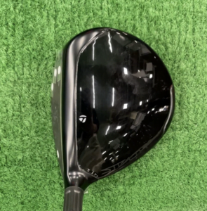 ステルス2フェアウェイウッドを構えると