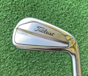 タイトリストT200アイアン(2023)のバックフェース