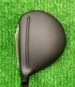 ONOFF KURO FW 2024のクラウン形状