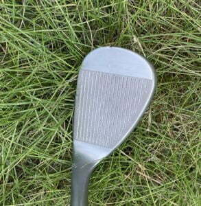 テーラーメイド MG4 ウェッジ　ラフで構えると