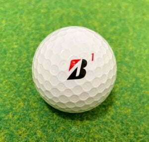 ツアーB X ボールのBマーク