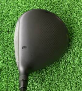 ダークスピード MAX フェアウェイウッドを構えた時のクラウンの見え方