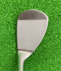 フォーティーンFAWウェッジをスクエアに構えた時