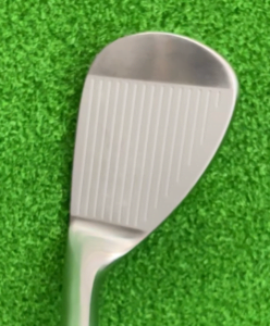 フォーティーンFAWウェッジをオープンに構えた時