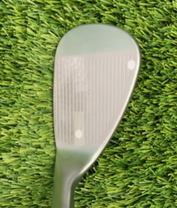 ピンs159ウェッジ 56sを構えた時のフェースの見え方