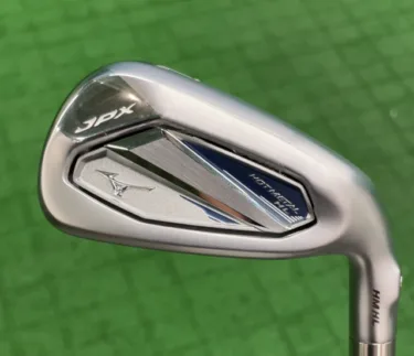 JPX925 HOT METAL HL アイアンの外観