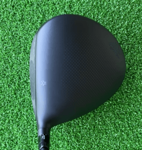 スリクソン ZXi ドライバーを構えた時のクラウンの見え方