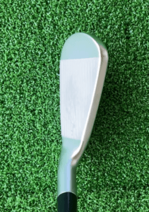 SRIXON ZXi5アイアンを構えた時のフェースの見え方