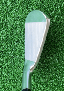 SRIXON ZXi7アイアンを構えた時のフェースの見え方