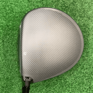 Qi35MAX LITE ドライバーを構えた時のクラウンの見え方