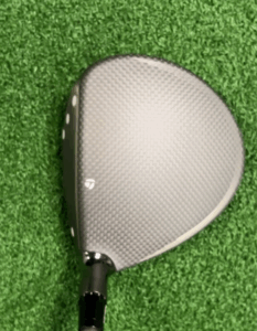 テーラーメイドQi35MAX LITE フェアウェイウッドを構えた時のクラウンの見え方