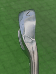 ブリヂストン BX2HT アイアンのソール形状