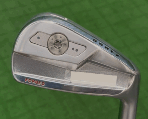 オノフ kuro フォージド アイアン 2026 の外観