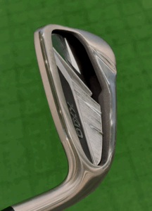 ゼクシオ14アイアンのキャビティ構造