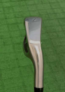 ゼクシオ14アイアンのソール形状