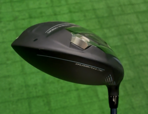 ゼクシオ14+ドライバーのヘッドの後方から見た