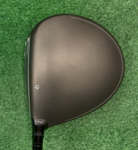 Qi4D MAX ドライバーを構えた時のフェースの見え方