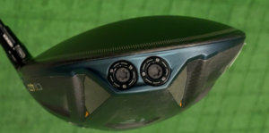 テーラーメイド Qi4Dドライバーのヘッド後方のTASウエイト