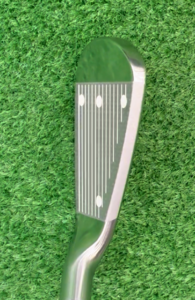 オノフ AKA アイアン 2026モデルを構えた時のフェースの見え方